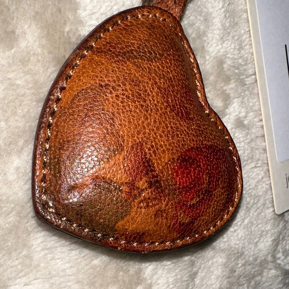 Johnny Was Brown Leather Heart Keychain - Picture 7 of 7
